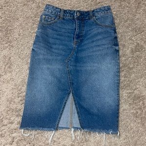 H&M denim skirt - size 4